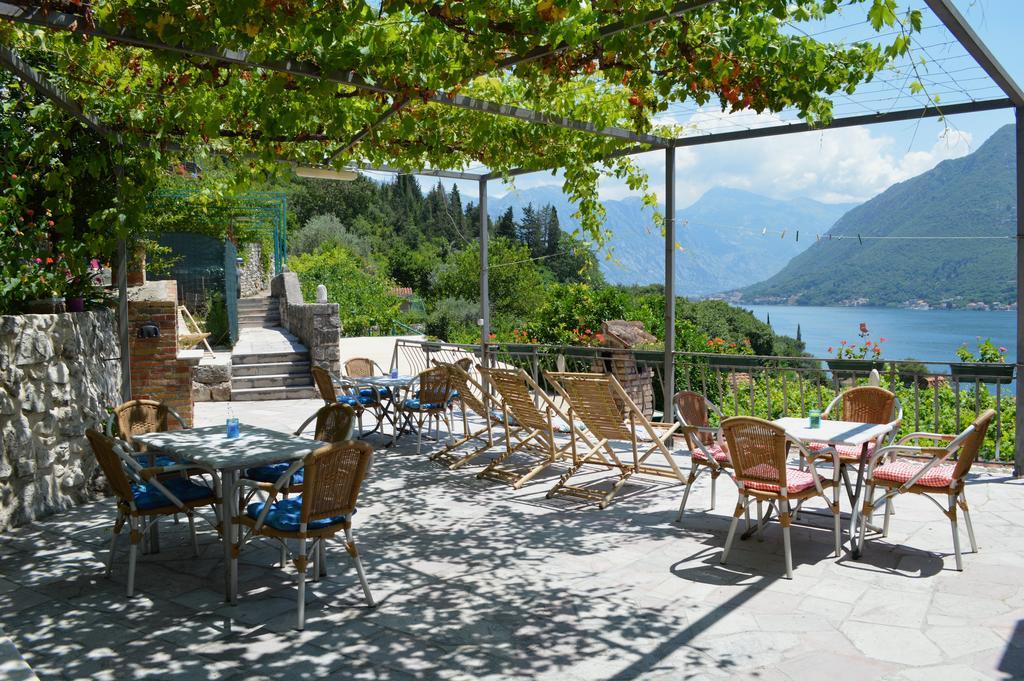 Apartments Franovic Perast Exteriör bild