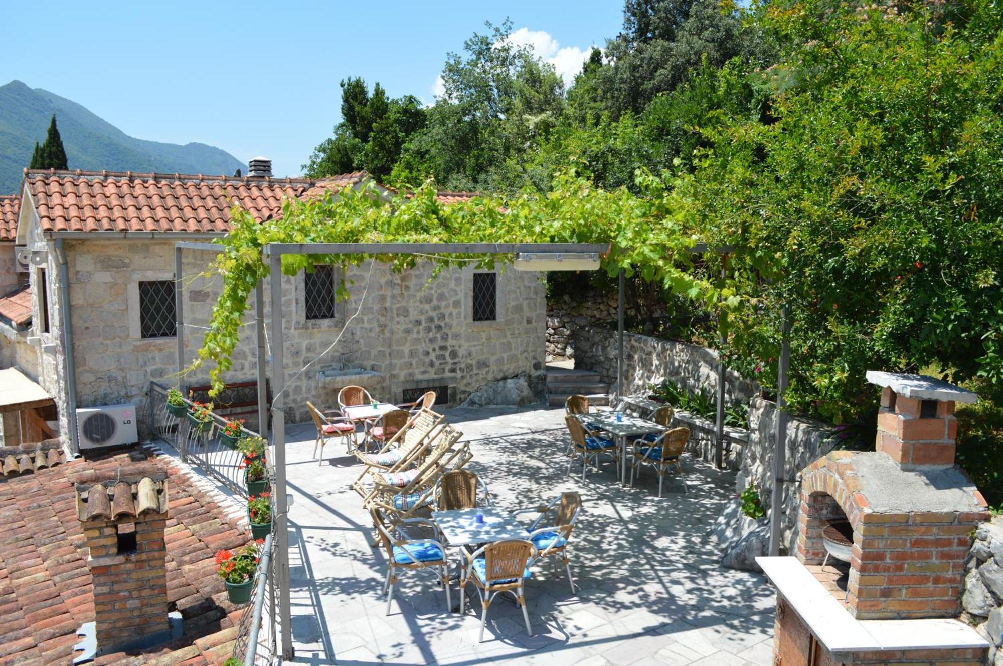 Apartments Franovic Perast Exteriör bild