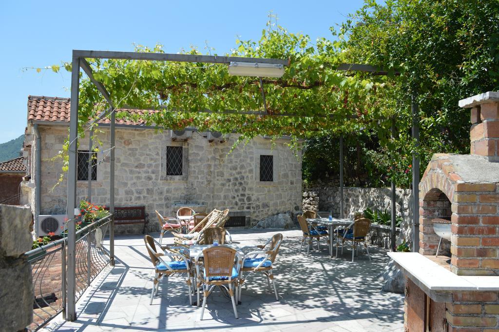 Apartments Franovic Perast Exteriör bild